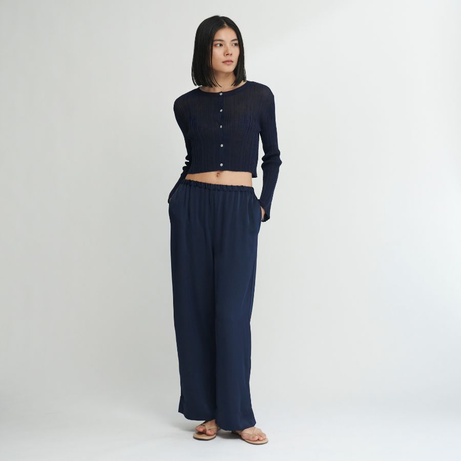 lounge WRAY リラックスサテンパンツ ネイビー