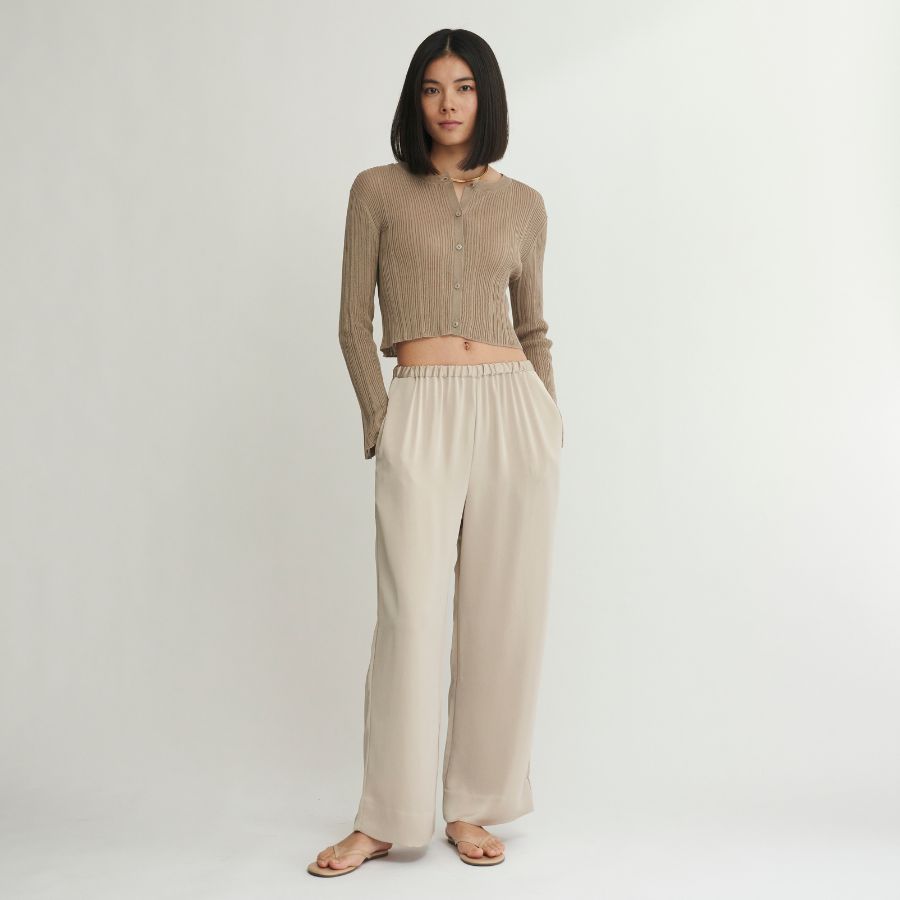 lounge WRAY リラックスサテンパンツ サンド